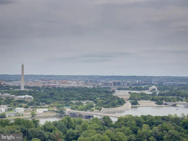 $795,000 | 1111 19th Street North, Unit 1509, Arlington, VA 22209