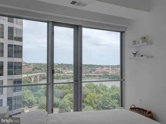 $795,000 | 1111 19th Street North, Unit 1509, Arlington, VA 22209