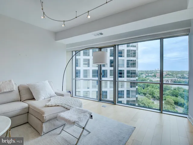 $795,000 | 1111 19th Street North, Unit 1509, Arlington, VA 22209