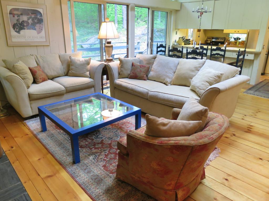 5 Roundtree Road Winhall, VT 05340 - Photo 3 of 28