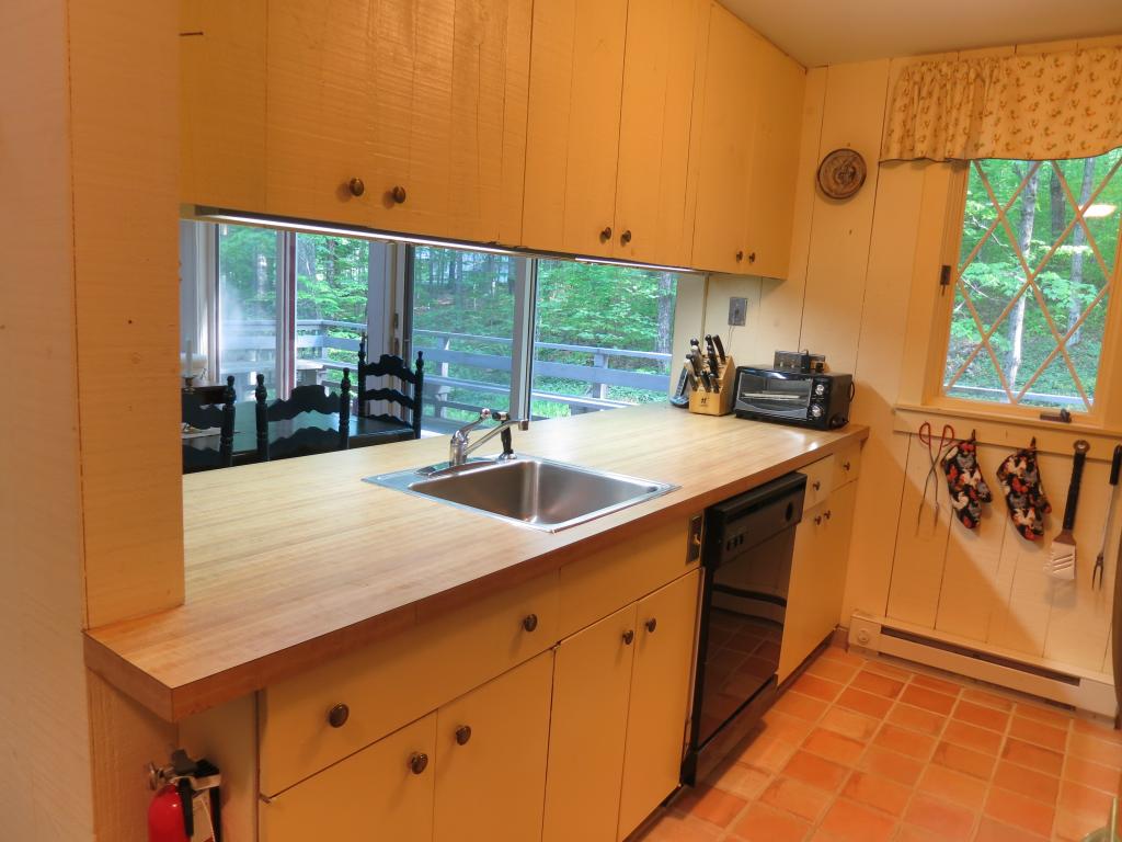 5 Roundtree Road Winhall, VT 05340 - Photo 8 of 28