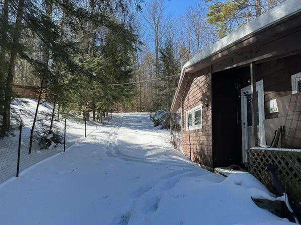 $225,500 | 39 Pine Road, Fitzwilliam, NH 03447