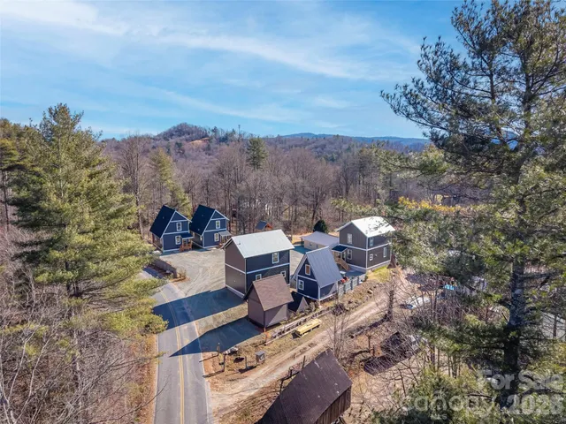 $1,300,000 | 102 Pole Miller Extension, Brevard, NC 28712