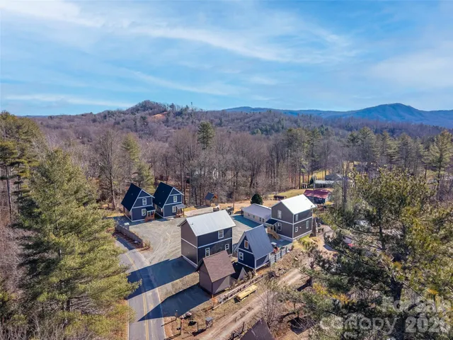 $1,300,000 | 102 Pole Miller Extension, Brevard, NC 28712