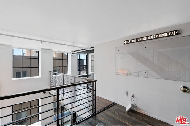 a view of livingroom with furniture