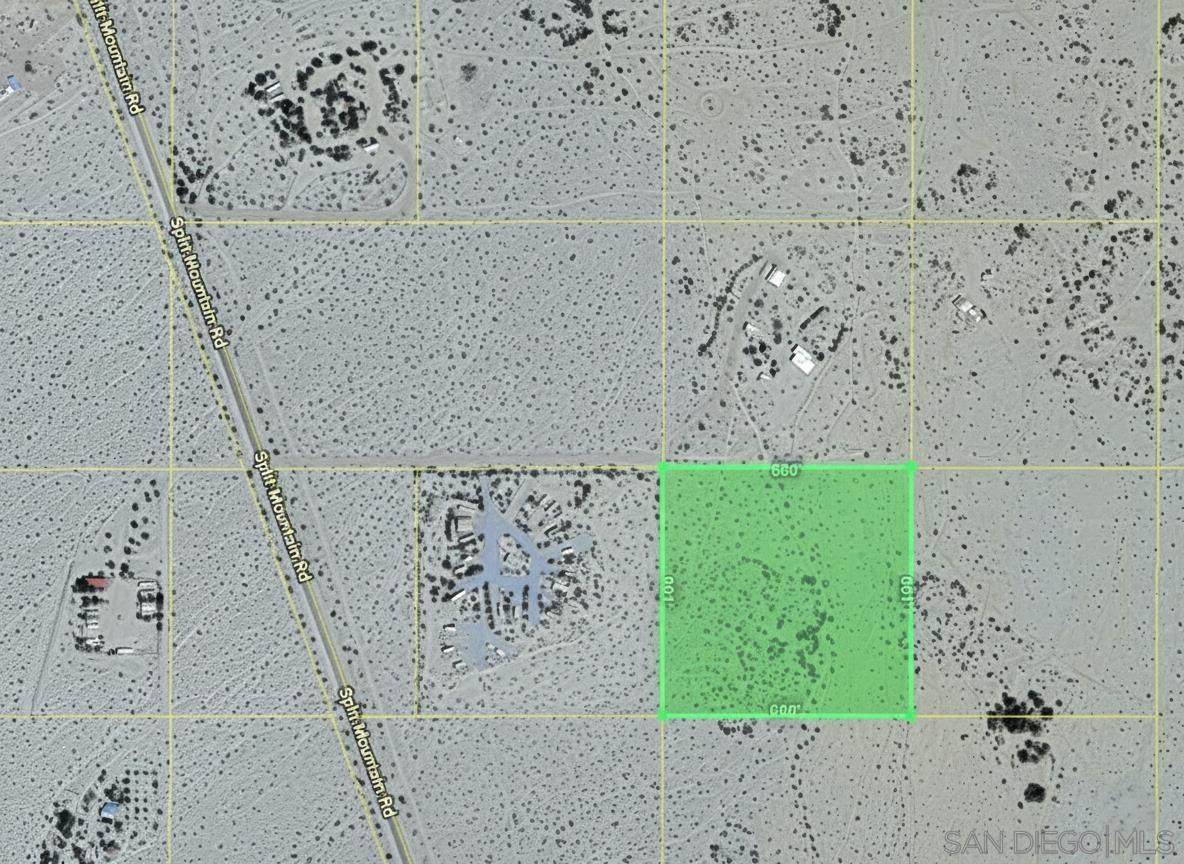 0 Split Mountain Road, Unit 40 Borrego Springs, CA 92004 - Photo 7 of 16 a bathroom with a bathtub and a shower