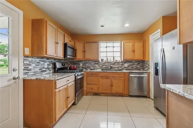 $325,000 | 14159 Highway 23, Belle Chasse, LA 70037