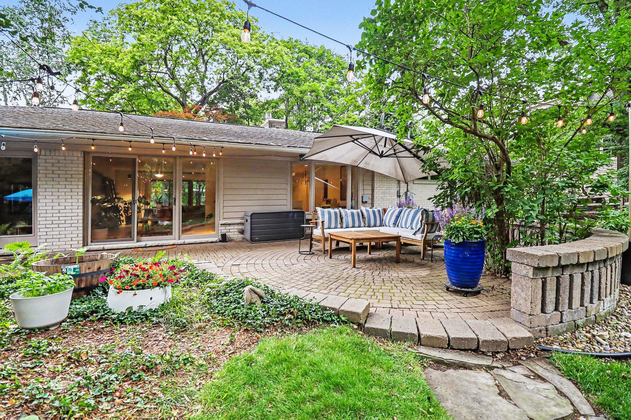 2411 Londonderry Road Ann Arbor, MI 48104 - Photo 51 of 61 047_file_2858