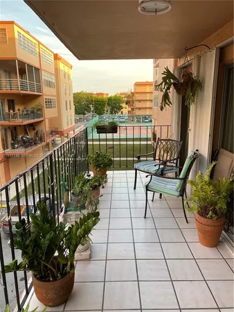 $1,900 | 1890 West 56th Street, Unit 1221, Hialeah, FL 33012