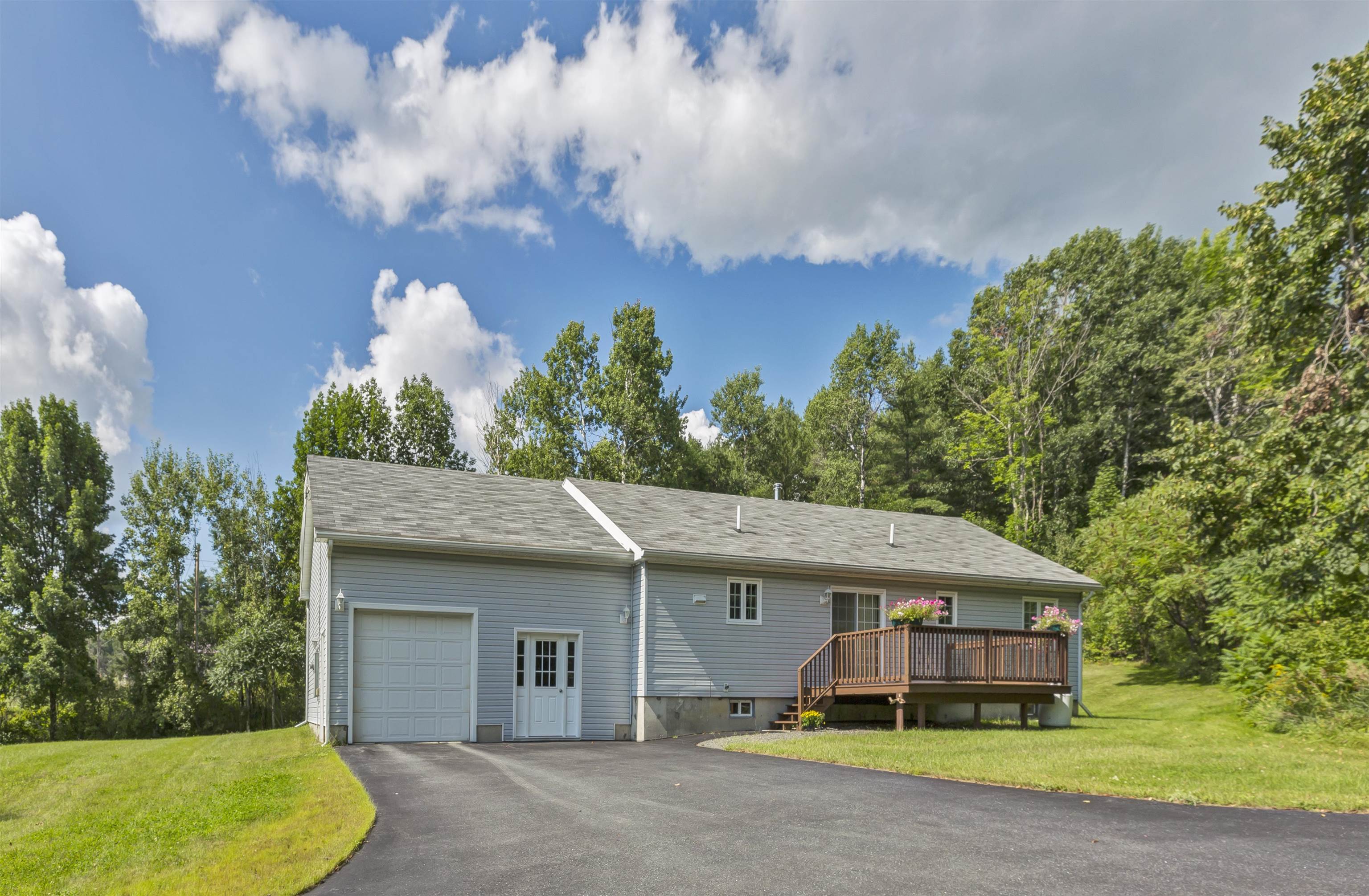 9 Farr Road Lebanon, NH 03766 - Photo 2 of 37