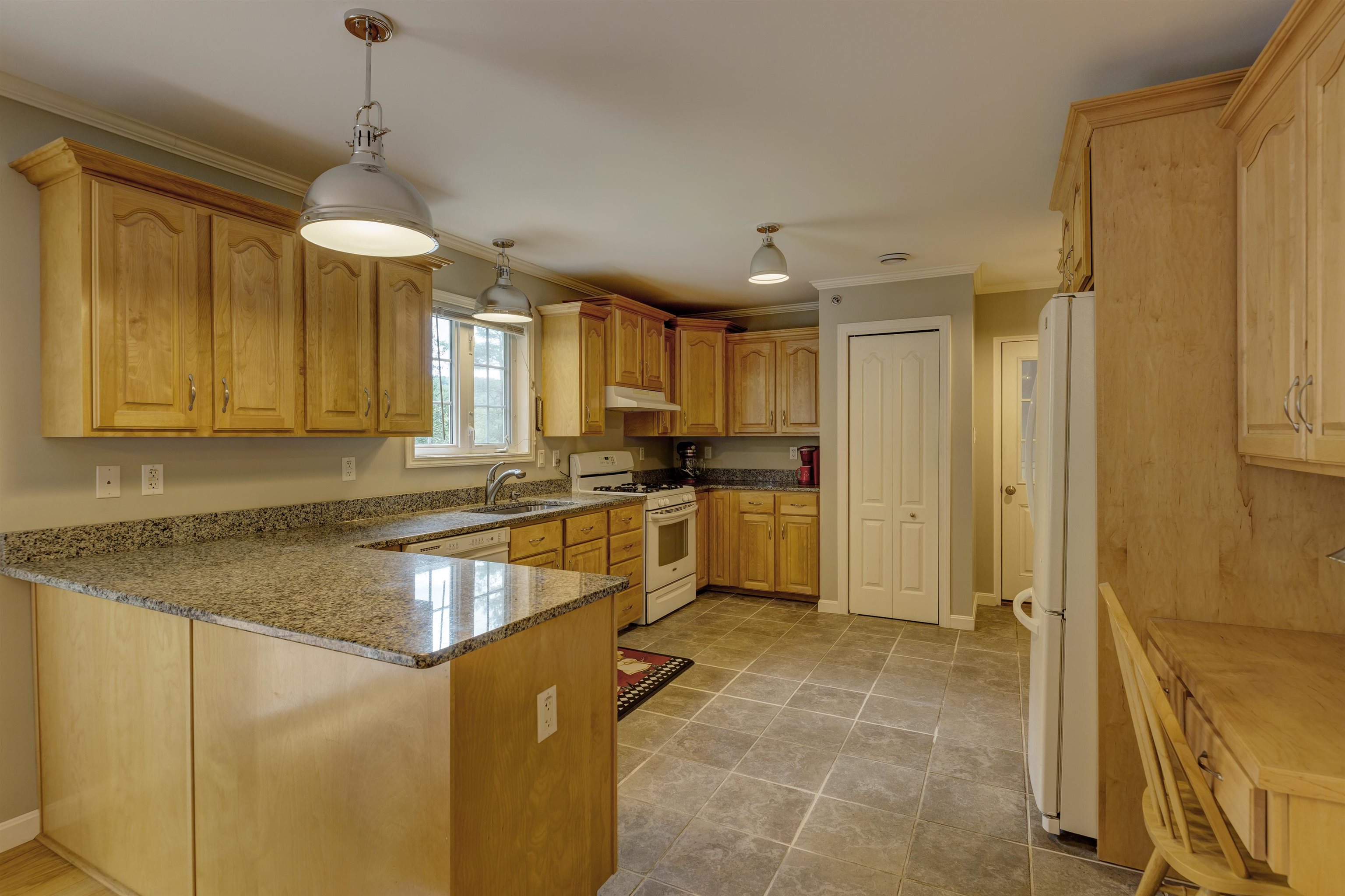 9 Farr Road Lebanon, NH 03766 - Photo 12 of 37