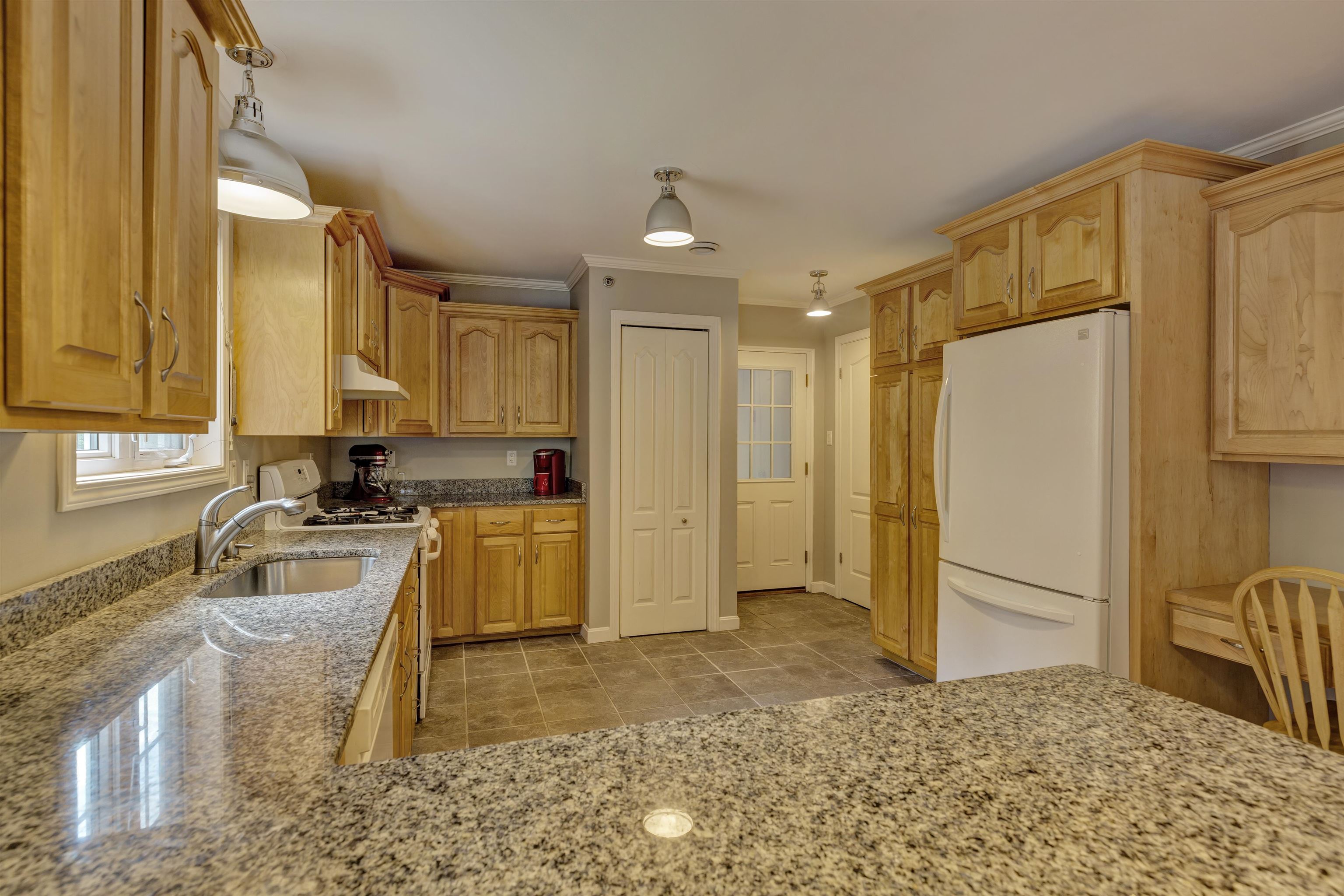 9 Farr Road Lebanon, NH 03766 - Photo 13 of 37