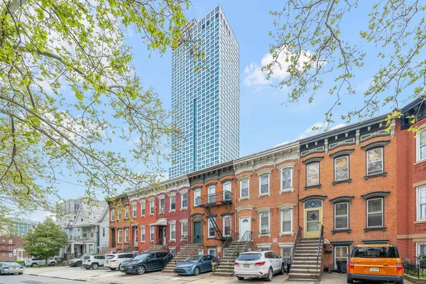 $1,895 | 55 Van Reipen Avenue, Unit 1, Jersey City, NJ 07306