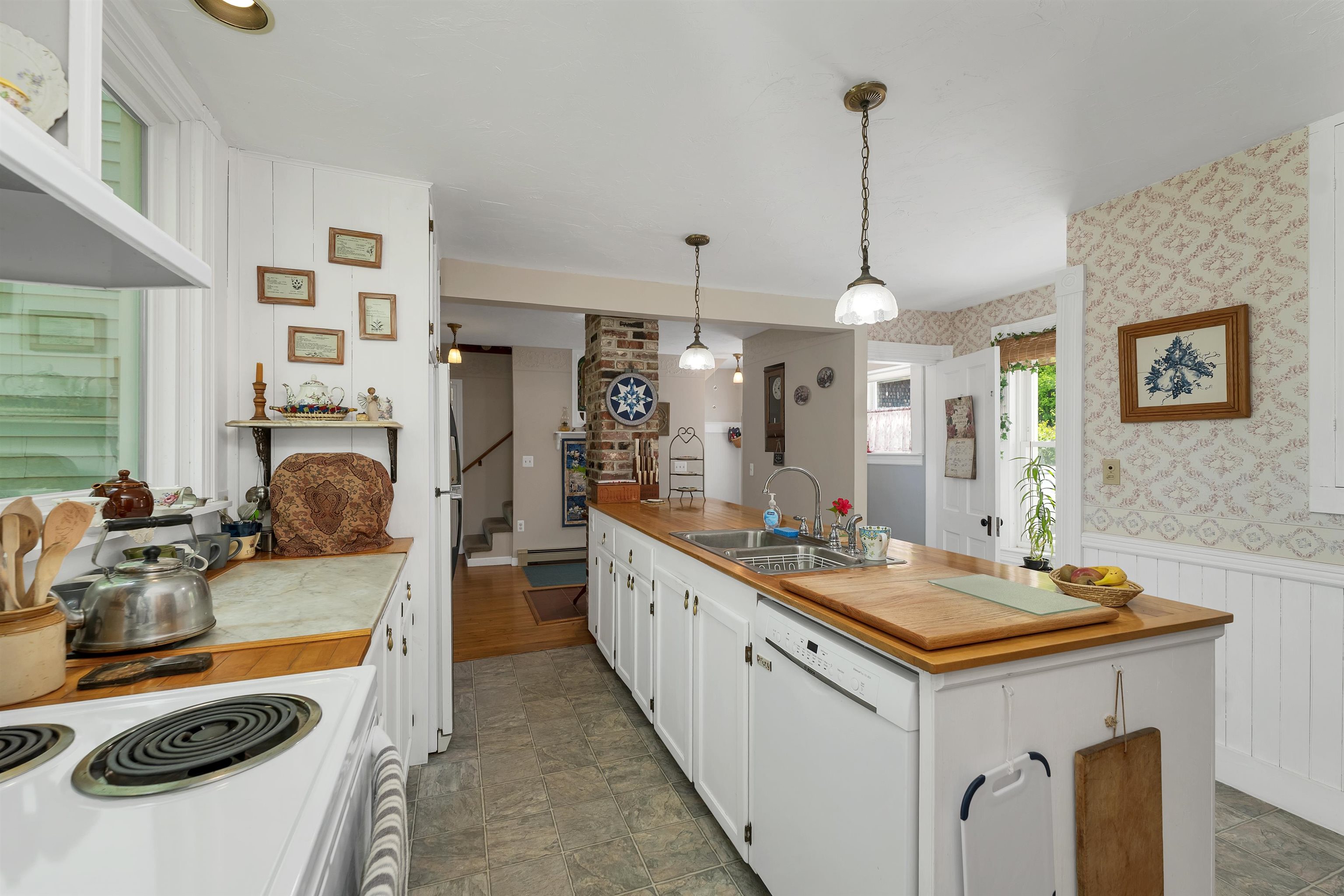 195 Philbrook Road Sanbornton, NH 03269 - Photo 9 of 57