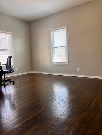 $2,600 | 620 Oneida Street, Joliet, IL 60435