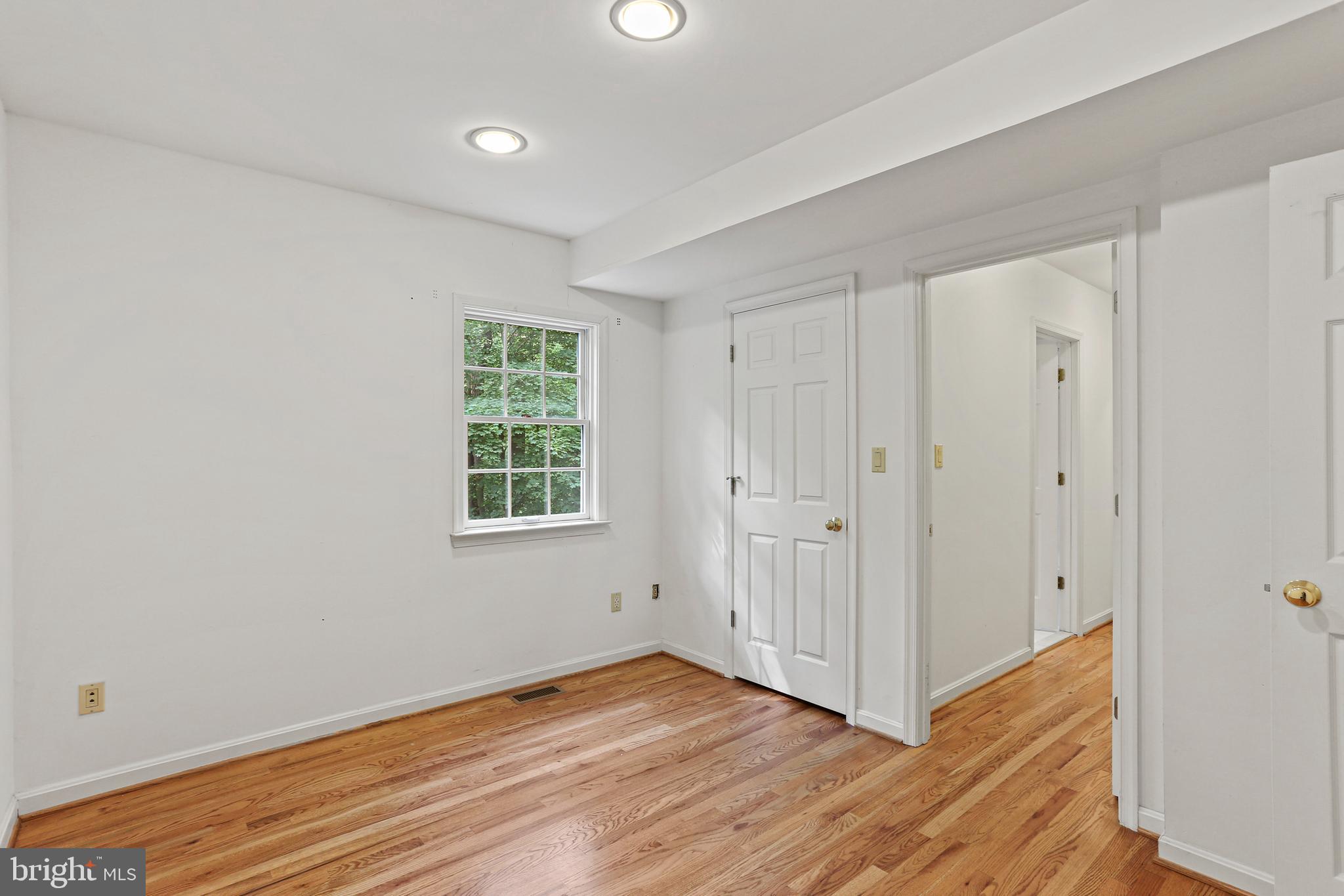 1828 Circle Road Towson, MD 21204 - Photo 16 of 37 Main Floor Beddroom 1