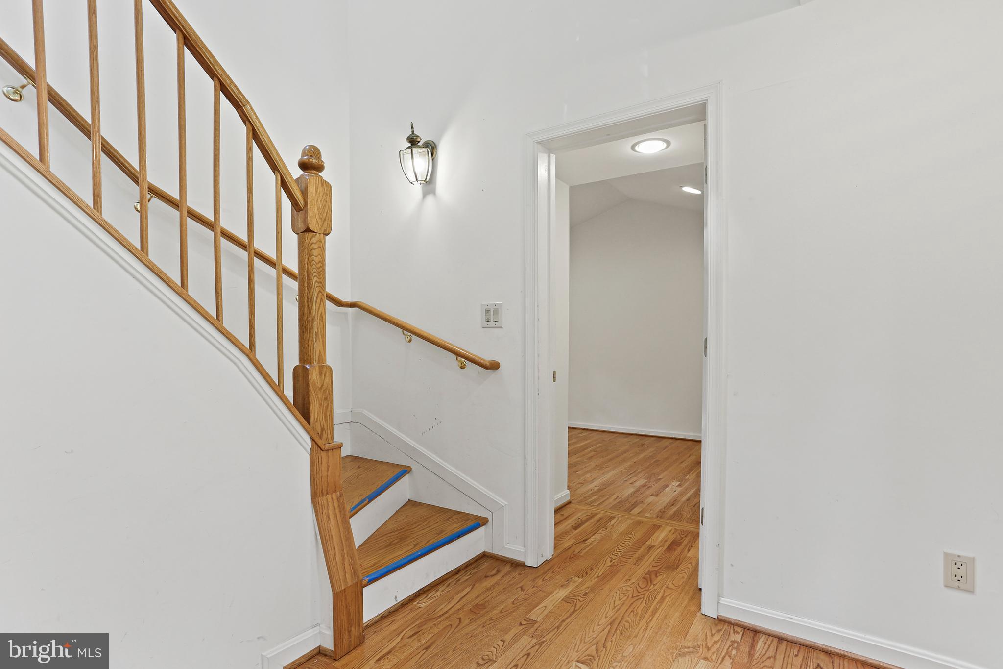 1828 Circle Road Towson, MD 21204 - Photo 19 of 37 Stairwell