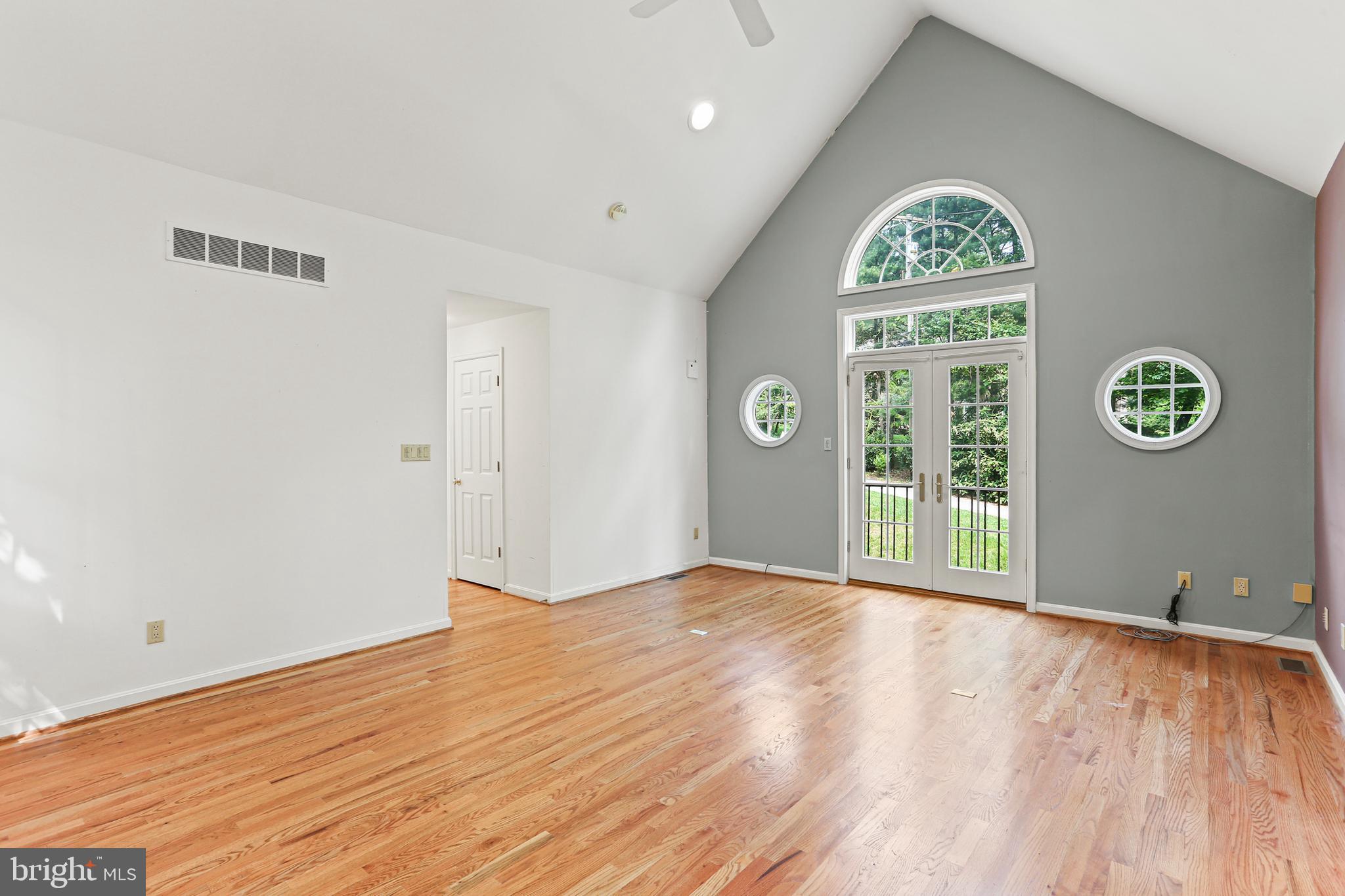 1828 Circle Road Towson, MD 21204 - Photo 24 of 37 Upper Floor Primary Bedroom
