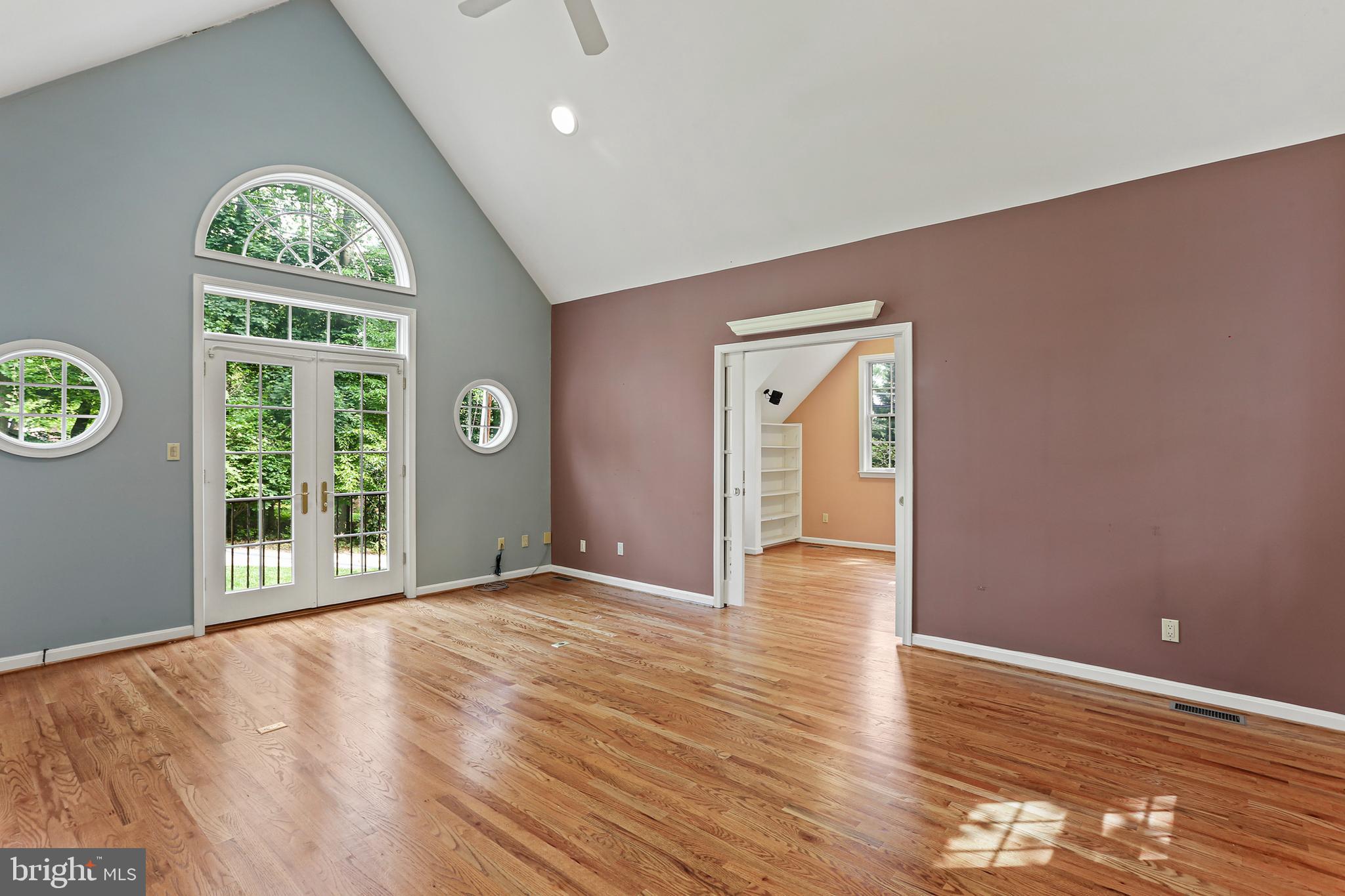 1828 Circle Road Towson, MD 21204 - Photo 26 of 37 Upper Floor Primary Bedroom