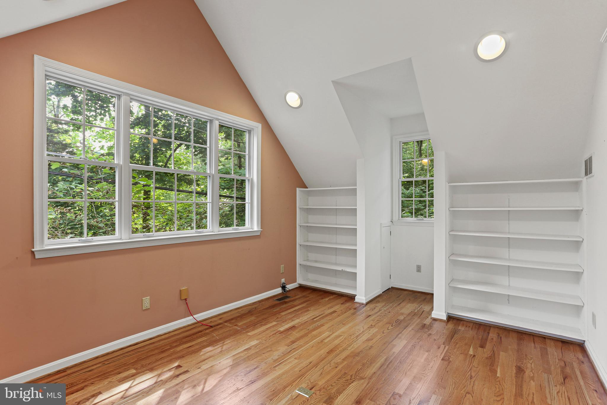 1828 Circle Road Towson, MD 21204 - Photo 27 of 37 Upper Floor Office