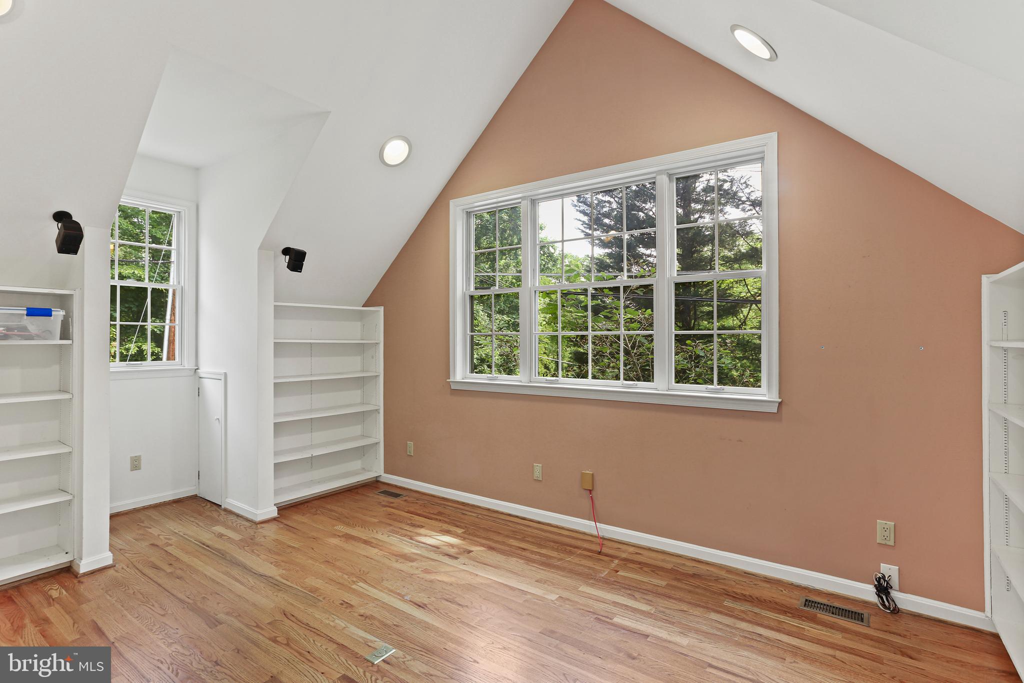1828 Circle Road Towson, MD 21204 - Photo 28 of 37 Upper Floor Office