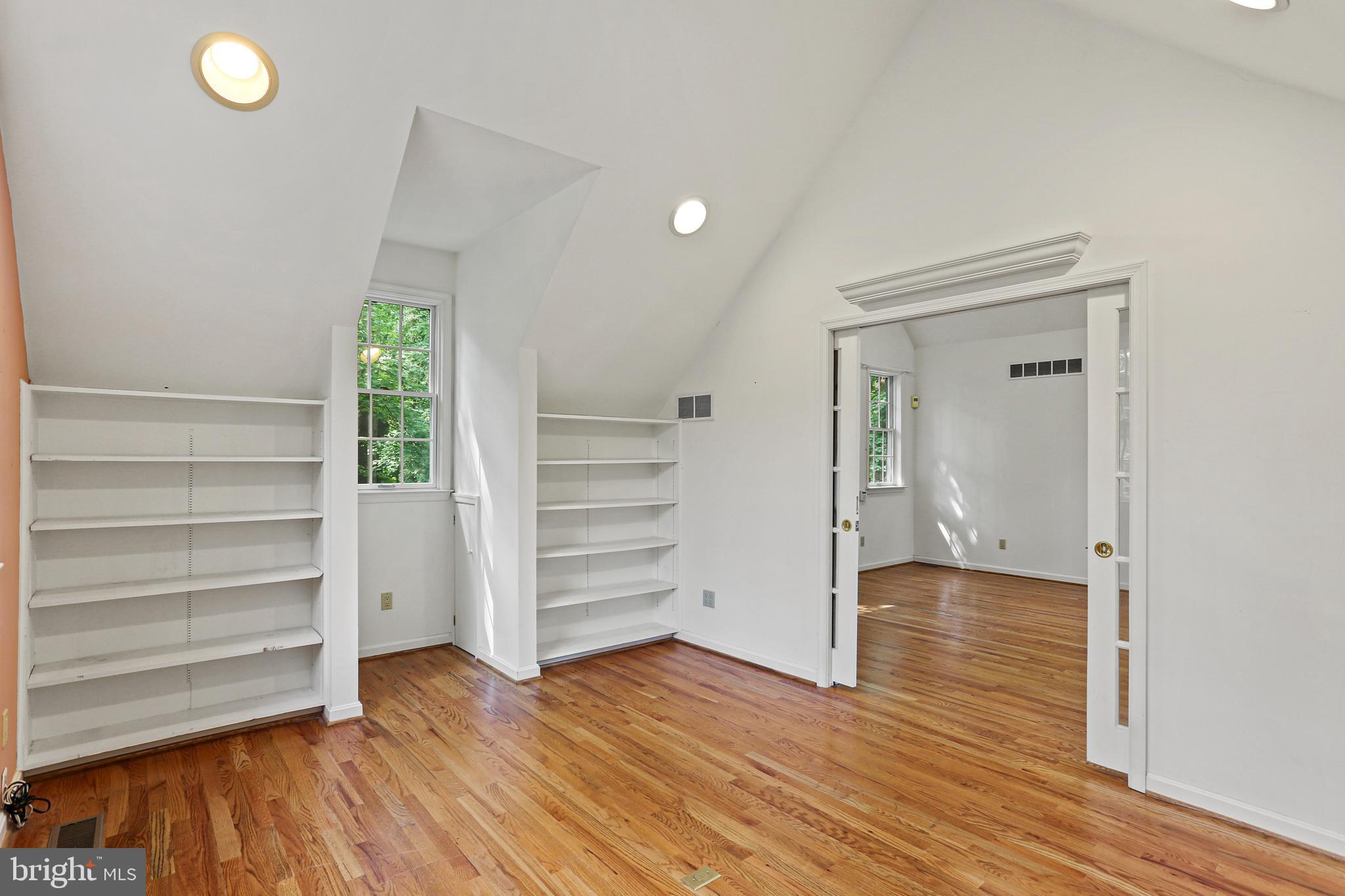 1828 Circle Road Towson, MD 21204 - Photo 29 of 37 Upper Floor Office