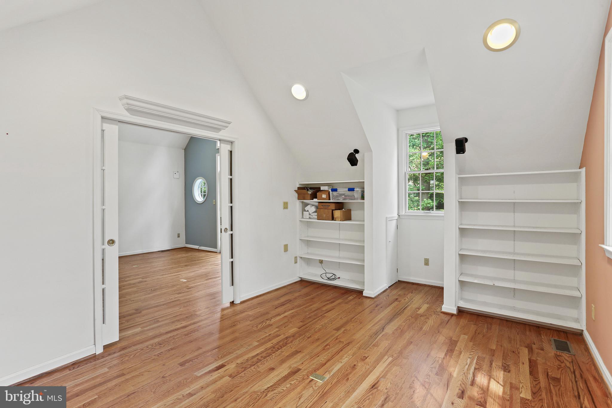 1828 Circle Road Towson, MD 21204 - Photo 30 of 37 Upper Floor Office