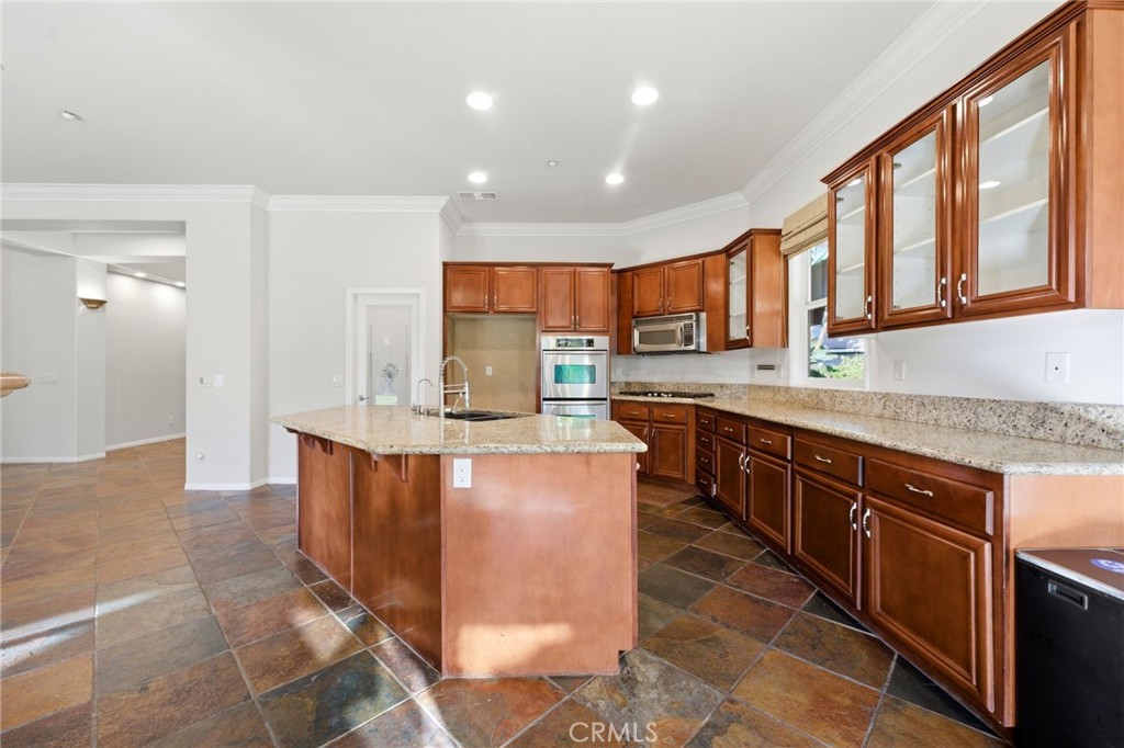 1268 Viento Court Riverside, CA 92508 - Photo 15 of 61