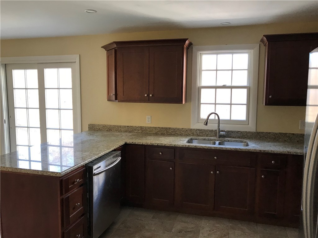 651 Main Road Westport, MA 02790 - Photo 2 of 14 Gallery Image 2