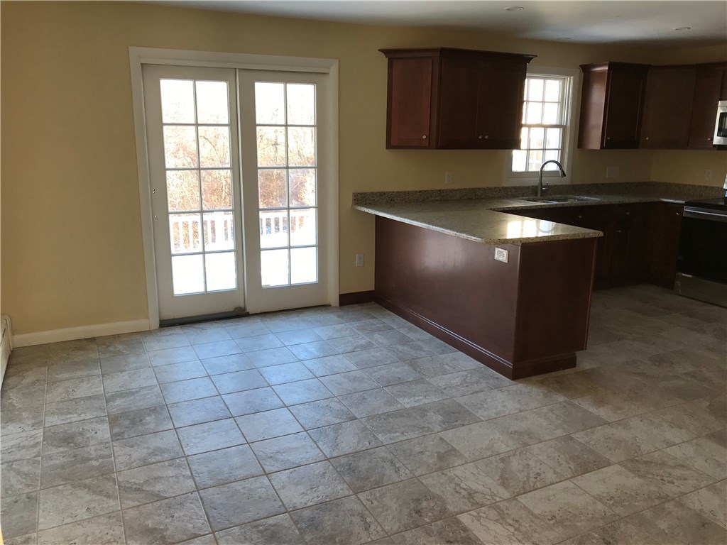 651 Main Road Westport, MA 02790 - Photo 7 of 14 Gallery Image 7