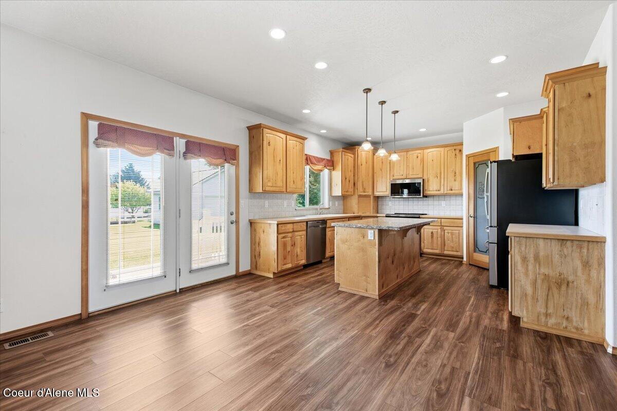 2924 North Distant Star Road Post Falls, ID 83854 - Photo 25 of 64 26-Dining and Kitchen