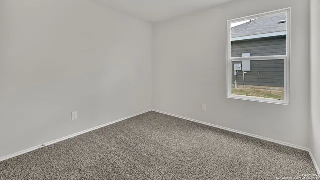 $186,990 | 402 Wild Goose Drive, Luling, TX 78648