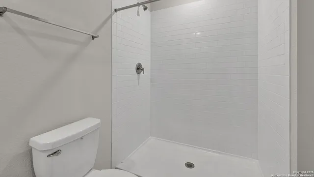 $186,990 | 402 Wild Goose Drive, Luling, TX 78648