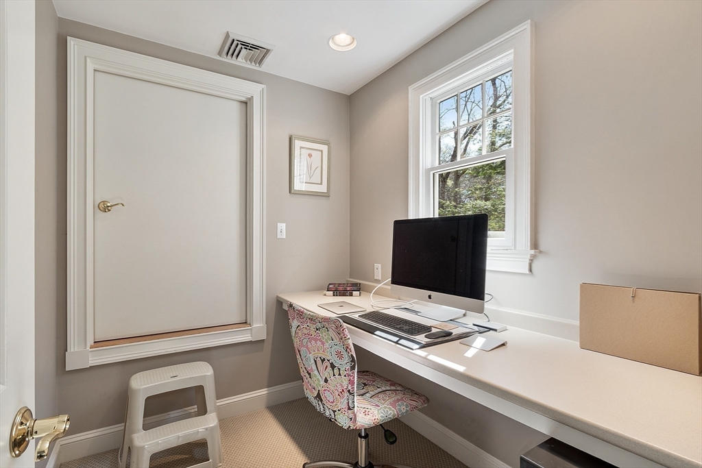 32 Wilson Road Concord, MA 01742 - Photo 27 of 40