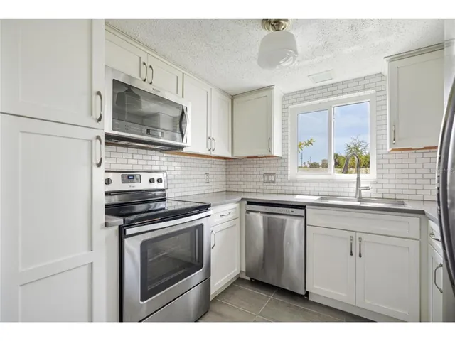 $474,400 | 59 Chippingwood Lane, Ormond Beach, FL 32176