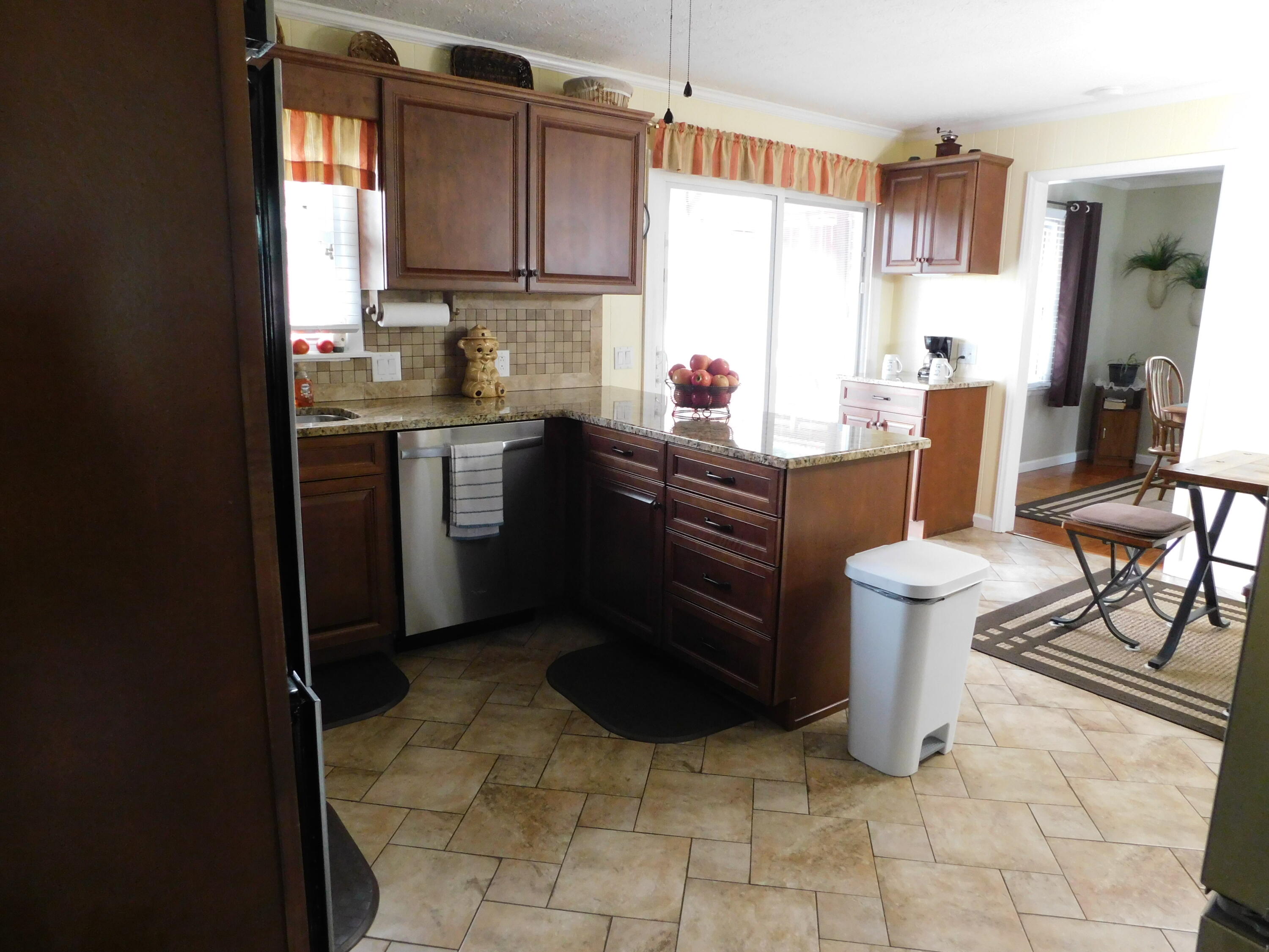 209 Mandan Road Kingsport, TN 37664 - Photo 20 of 94 DSCN4353