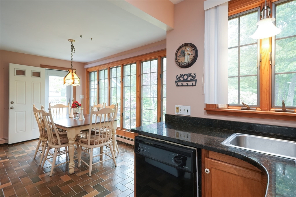 51 Manitoba Road Mashpee, MA 02649 - Photo 13 of 29