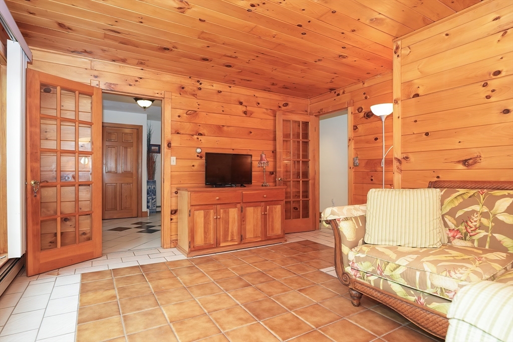 51 Manitoba Road Mashpee, MA 02649 - Photo 14 of 29