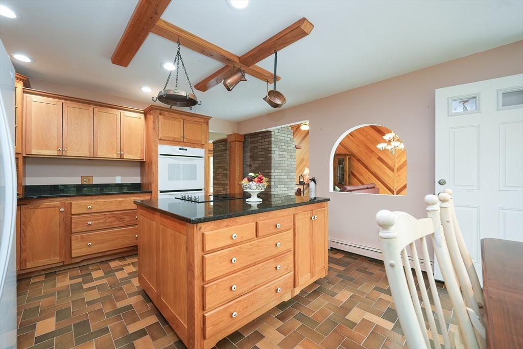 51 Manitoba Road Mashpee, MA 02649 - Photo 9 of 29