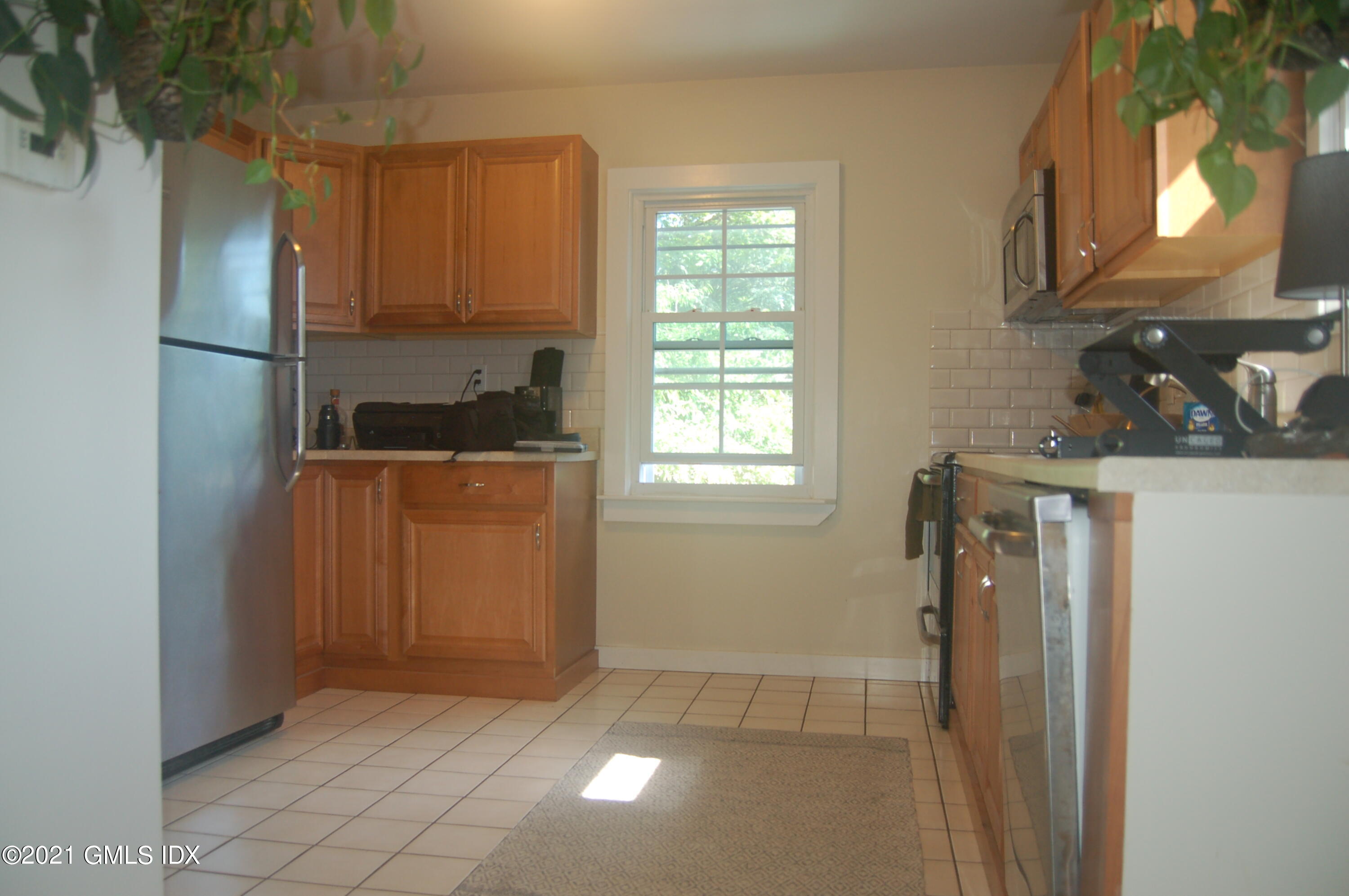 3 Field Road, Unit 2 Cos Cob, CT 06807 - Photo 5 of 9 DSC_0476