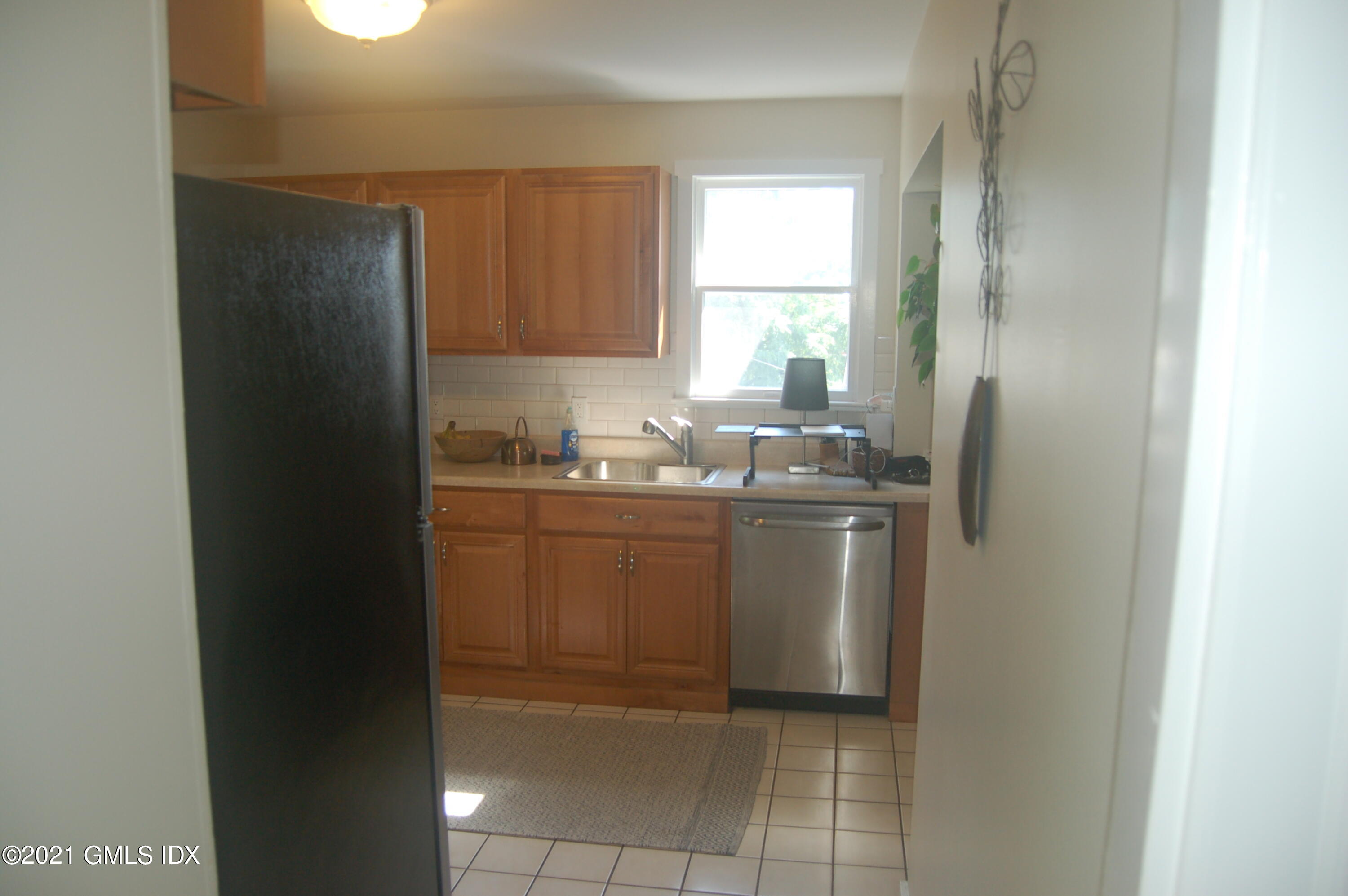 3 Field Road, Unit 2 Cos Cob, CT 06807 - Photo 6 of 9 DSC_0486
