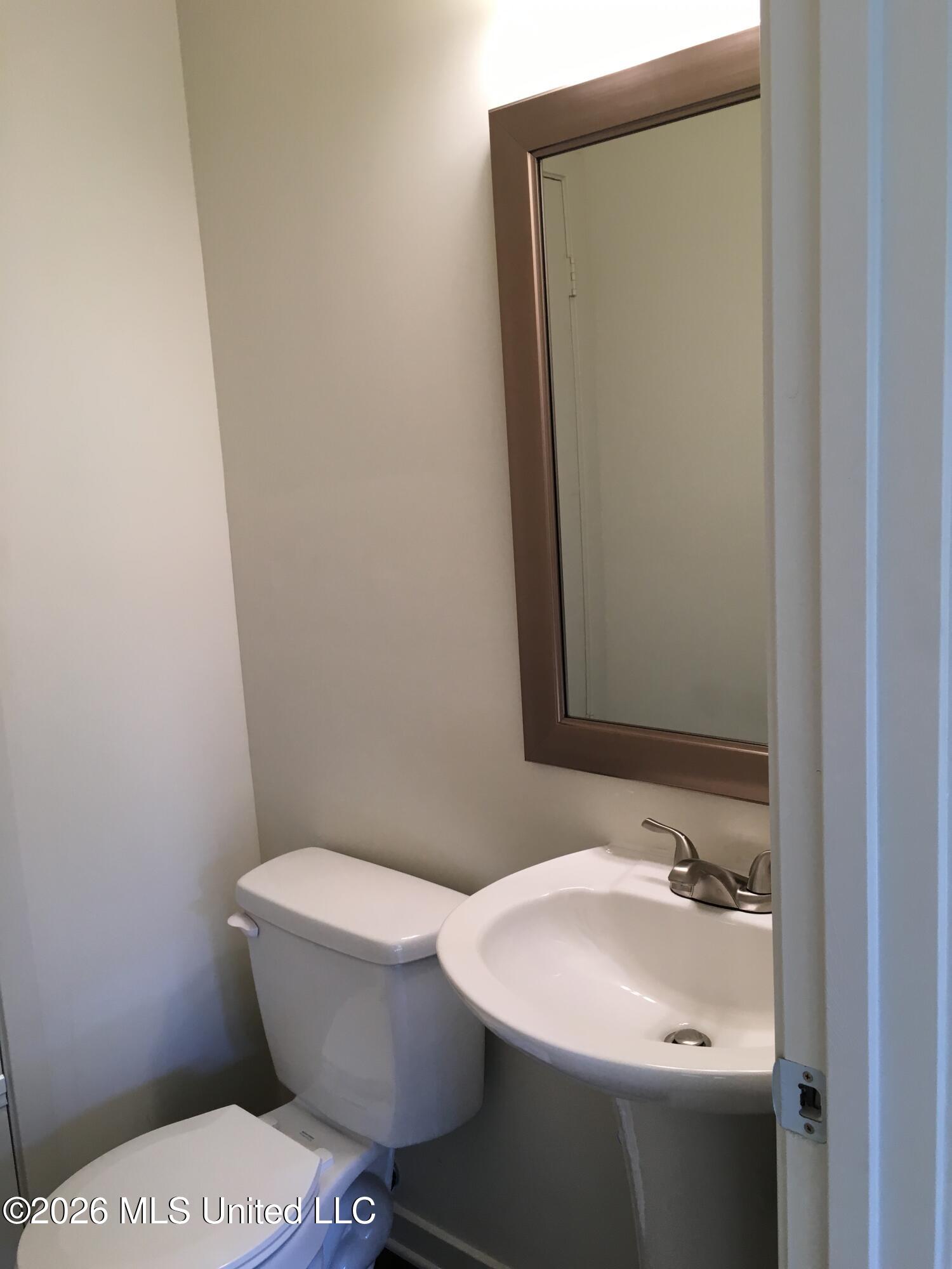 1050 Monroe Street, Unit ABCD Jackson, MS 39202 - Photo 11 of 26 2015-12-18 11.03.26