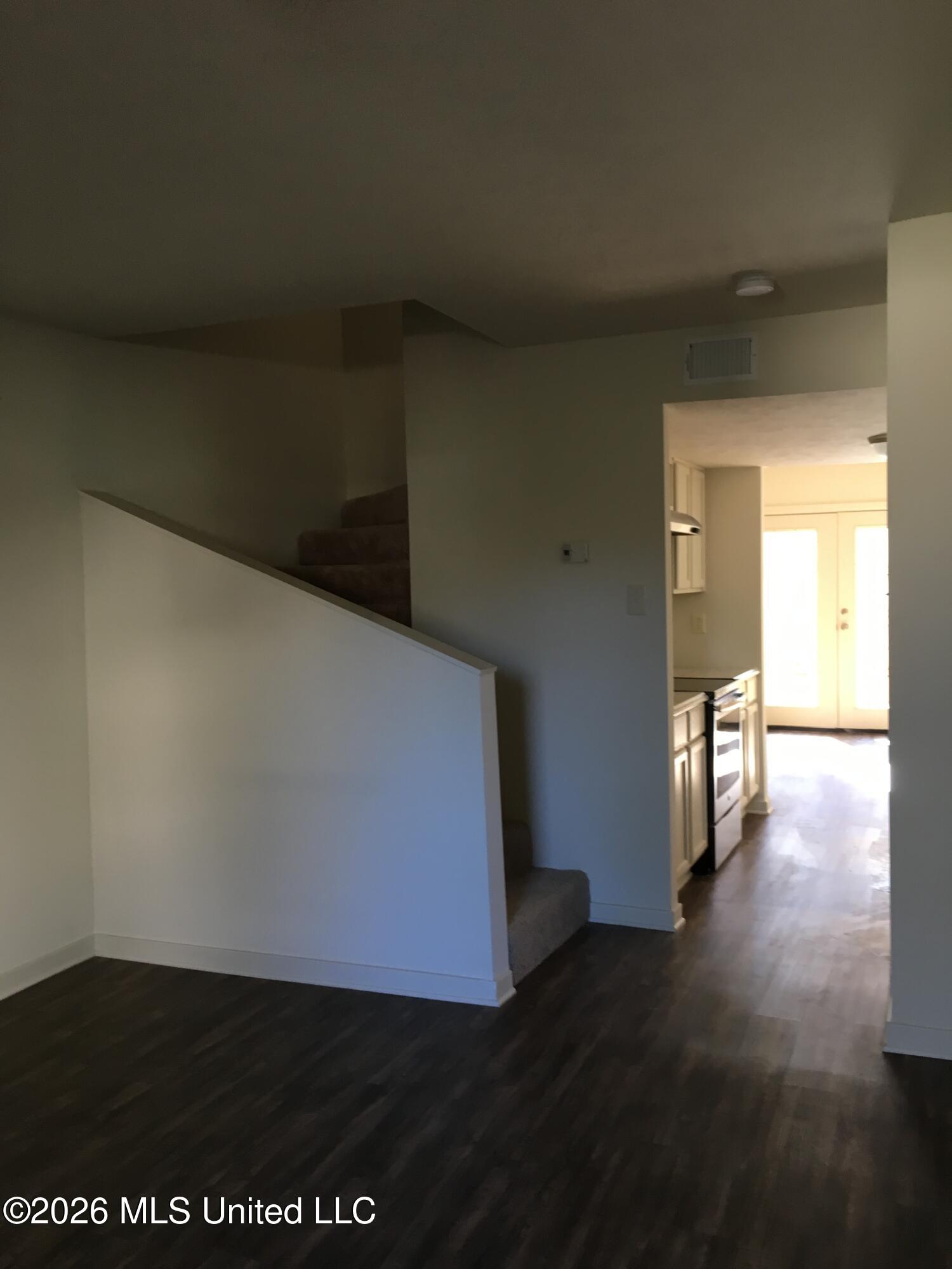 1050 Monroe Street, Unit ABCD Jackson, MS 39202 - Photo 14 of 26 2015-12-18 11.06.09