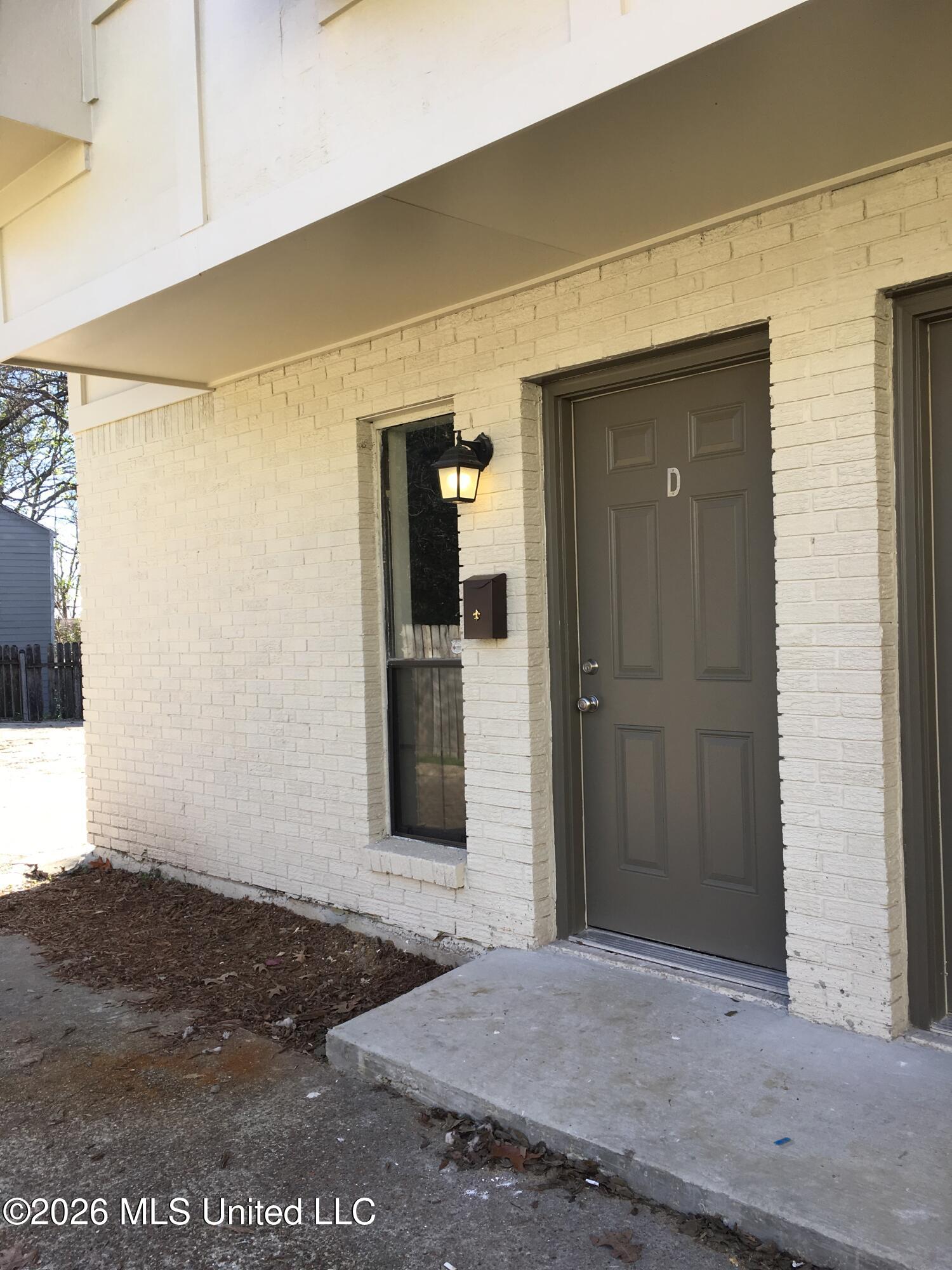 1050 Monroe Street, Unit ABCD Jackson, MS 39202 - Photo 2 of 26 2015-12-18 11.00.30