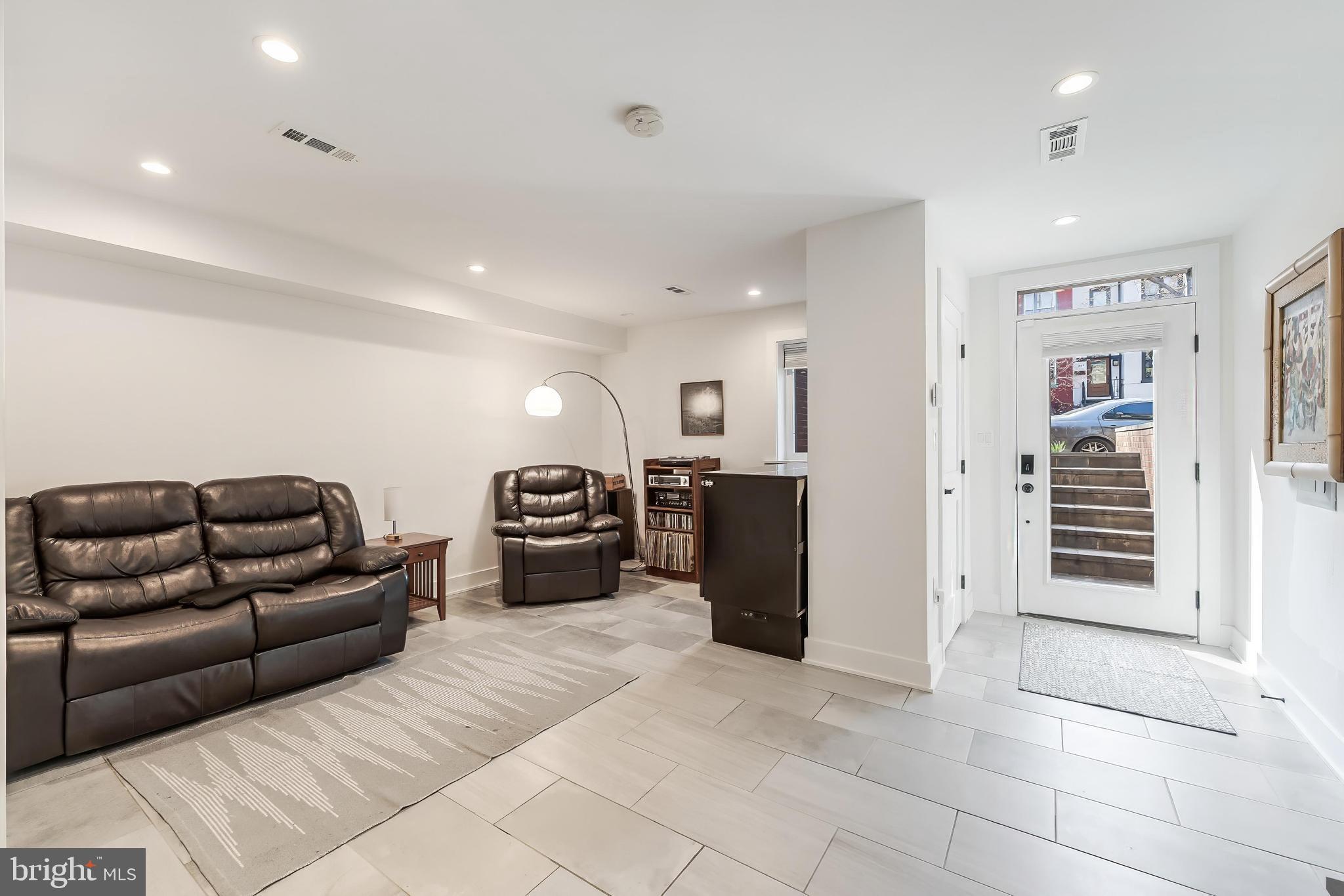 648 F Street Northeast Washington, DC 20002 - Photo 28 of 45 LOWER LEVEL IN-LAW SUITE WITH OPEN DESIGN