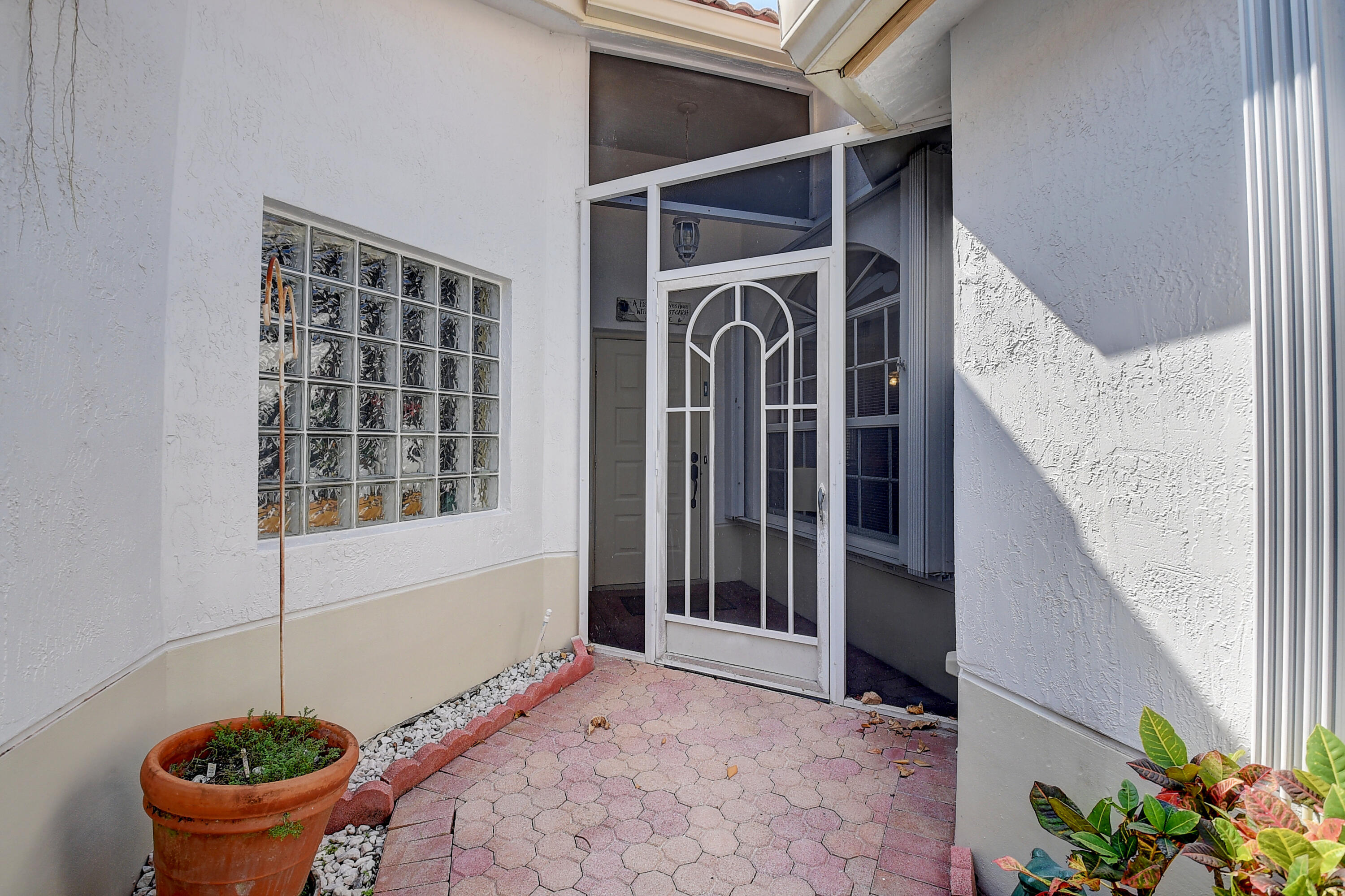 6124 Petunia Road Delray Beach, FL 33484 - Photo 4 of 45 03_dsc_3882_3_4_5_6
