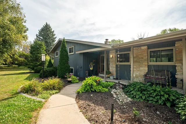 $674,900 | 8201 Fairmont Lane, Greendale, WI 53129