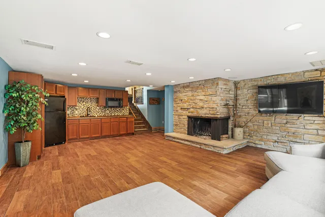 $674,900 | 8201 Fairmont Lane, Greendale, WI 53129