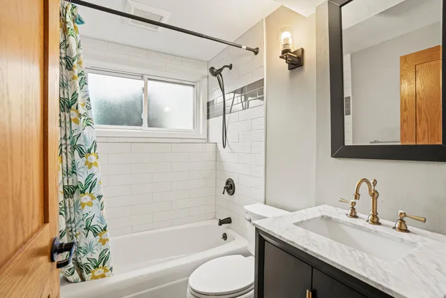 $674,900 | 8201 Fairmont Lane, Greendale, WI 53129