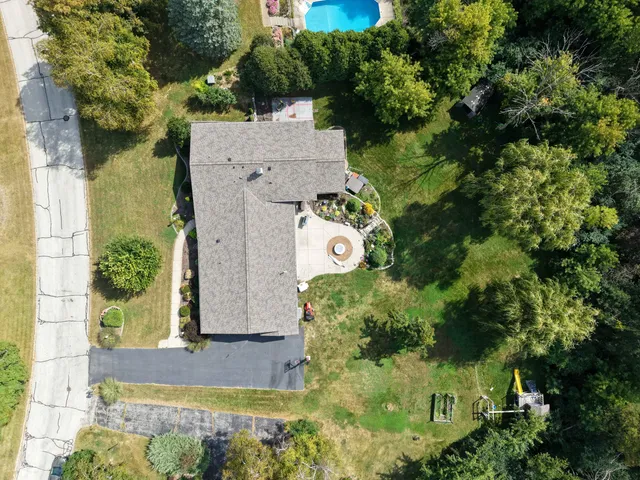 $674,900 | 8201 Fairmont Lane, Greendale, WI 53129